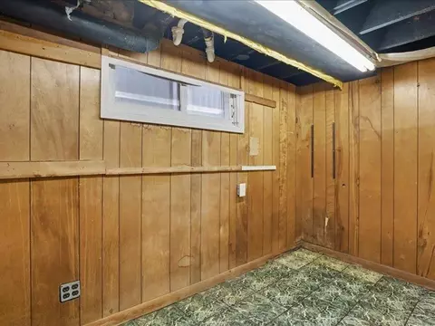 Other - 111 NE 34th St, Cedar Rapids, IA 52402 photo 5 of 9