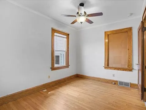 Bedroom - 111 NE 34th St, Cedar Rapids, IA 52402 photo 2 of 3