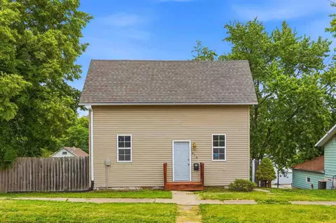514 S Avenue C, Washington, IA 52353