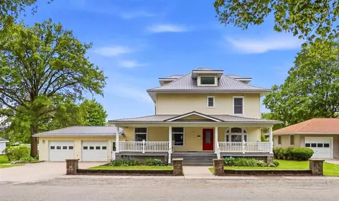 106 N Chesney St, Keota, IA 52248
