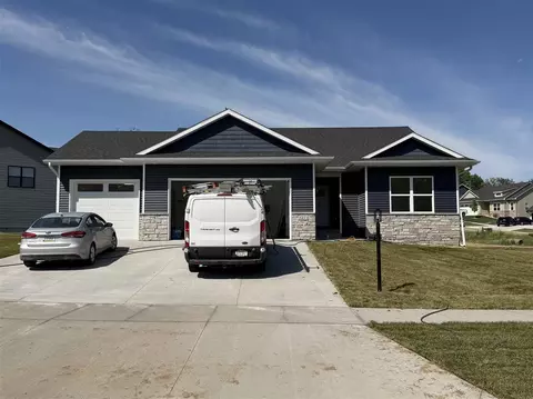 1415 Legend Dr, Tiffin, IA 52340
