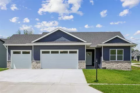 1415 Legend Dr, Tiffin, IA 52340