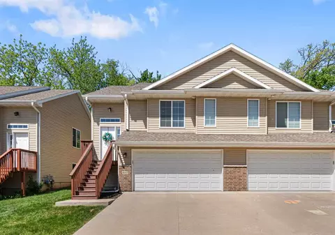 467 Rj Dr, Tiffin, IA 52340