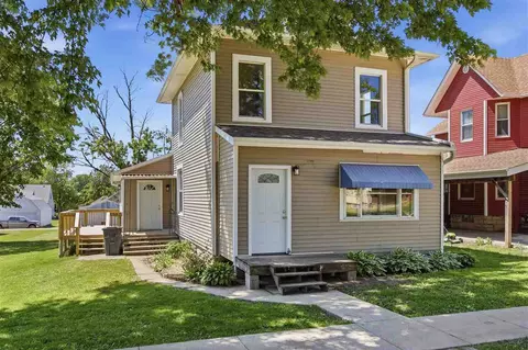 310 5th Ave, Clarence, IA 52216