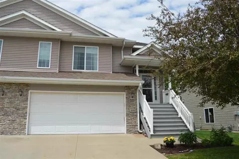 1080 Patton Ln, North Liberty, IA 52317