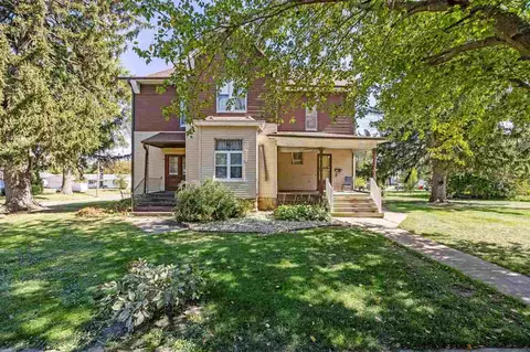 910 Meridian St, Tipton, IA 52772