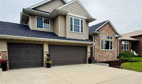 4421 Tempe Pl, Iowa City, IA 52246