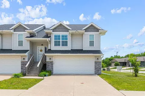 347 Cypress Ct, Solon, IA 52333