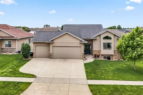 3589 Faulkner Ave, Marion, IA 52302