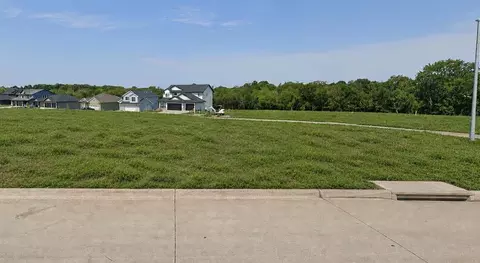 3954 Winnsboro Dr, Iowacity, IA 52245