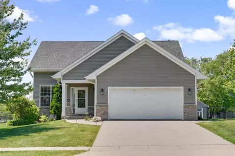 803 Wood Lily Rd, Solon, IA 52333