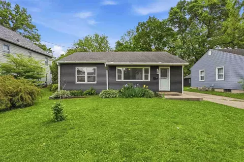 654 S Lucas St, Iowa City, IA 52240