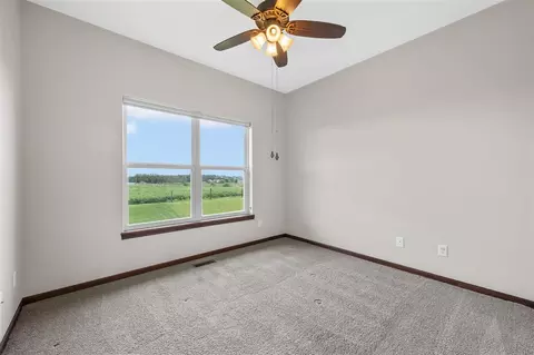 Bedroom - 3025 Ridgeview Dr, Ely, IA 52227 photo 4 of 7