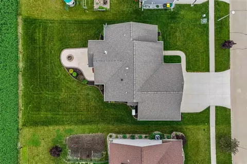 View/Area - 3025 Ridgeview Dr, Ely, IA 52227 photo 5 of 11