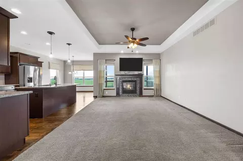 Living - 3025 Ridgeview Dr, Ely, IA 52227 photo 1 of 4