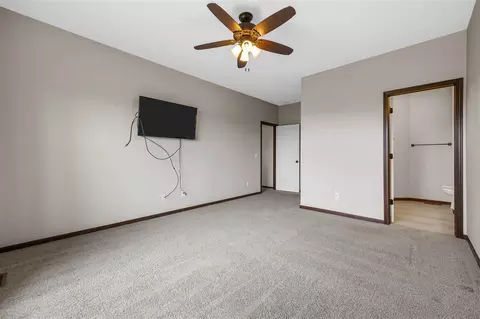 Bedroom - 3025 Ridgeview Dr, Ely, IA 52227 photo 2 of 7