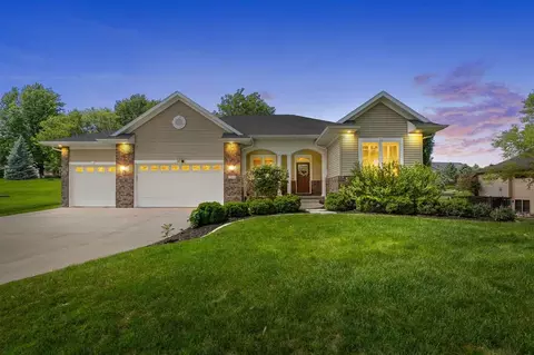 1506 Brown Deer Rd, Coralville, IA 52241