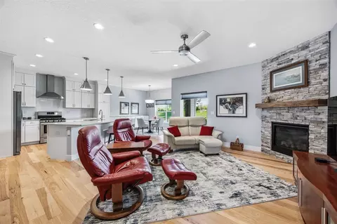 Living - 3040 Sunflower St, Ely, IA 52227 photo 1 of 3