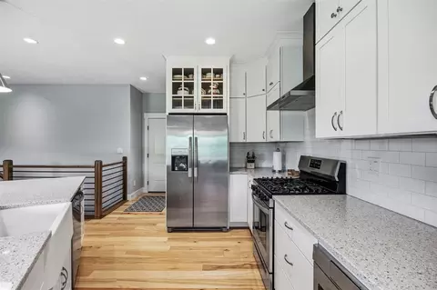 Kitchen - 3040 Sunflower St, Ely, IA 52227 photo 4 of 4