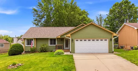 1817 Hollywood Blvd, Iowa City, IA 52240