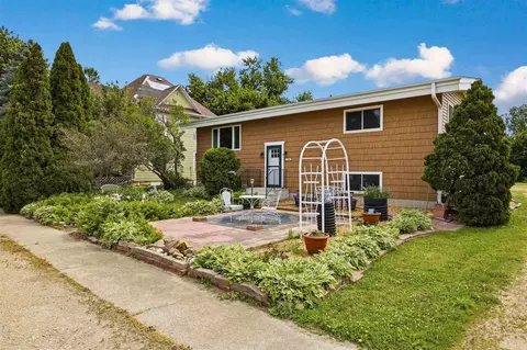 100 Rohrback, Morley, IA 52312