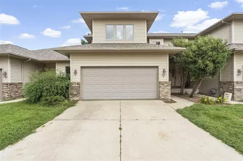 1813 12th Ave, Coralville, IA 52241