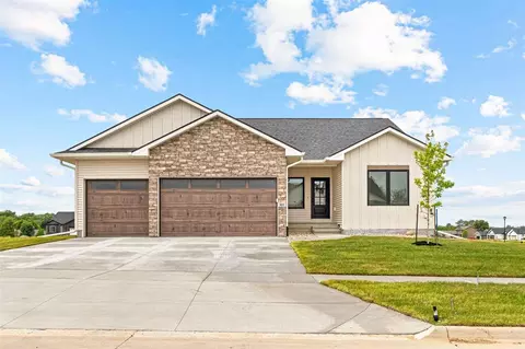 650 17th Ave SW, Mount Vernon, IA 52314