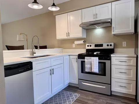 480 Samoa Dr, Iowa City, IA 52246