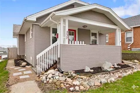 237 NW 12th St, Cedar Rapids, IA 52405