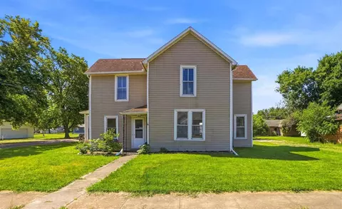 210 E Center St, Winfield, IA 52659