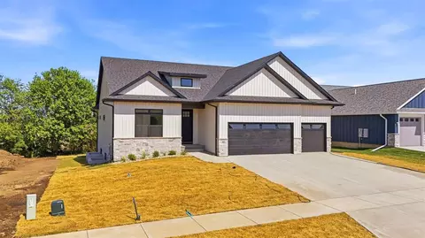 Exterior - 802 Crestview Dr, Solon, IA 52333 photo 4 of 4