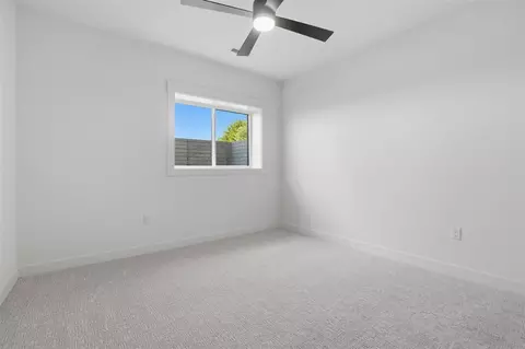 Bedroom - 802 Crestview Dr, Solon, IA 52333 photo 9 of 10