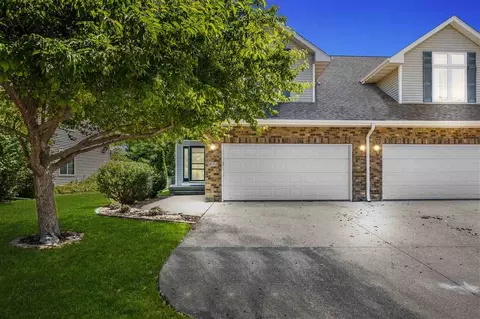452 N Mckenzie Ln, North Liberty, IA 52317