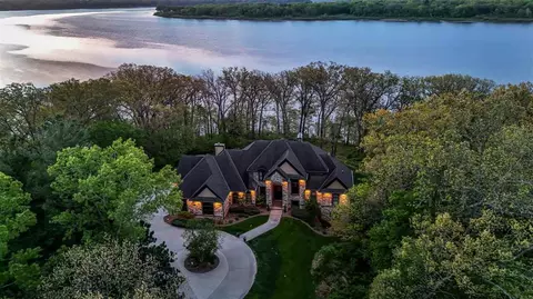 3220 Ever Tree Ln NE, Solon, IA 52333