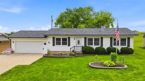 23186 207th Ave, Sigourney, IA 52591