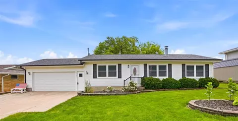 23186 207th Ave, Sigourney, IA 52591