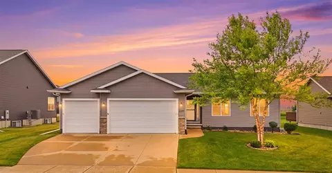 2249 Bluegrass St, Marion, IA 52302