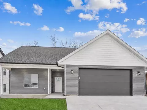 3112 Linden Ln, Muscatine, IA 52761