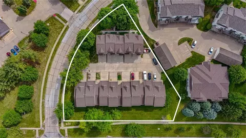 1003-1049 Scott Park Dr, Iowa City, IA 52245