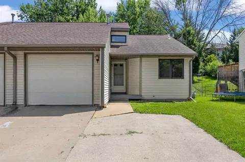 2326 10th, Coralville, IA 52241