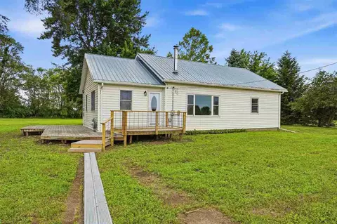 604 S Todds Fry, Conesville, IA 52739