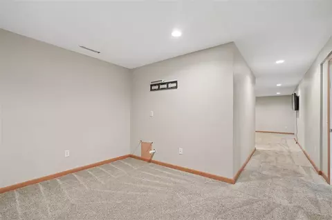 Entry Way - 1510 North Dr, Ely, IA 52227 photo 3 of 3