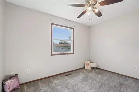 Bedroom - 1510 North Dr, Ely, IA 52227 photo 4 of 6