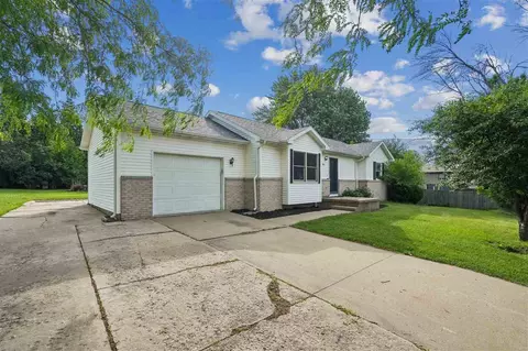 Exterior - 1510 North Dr, Ely, IA 52227 photo 1 of 4