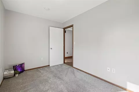 Bedroom - 1510 North Dr, Ely, IA 52227 photo 2 of 6