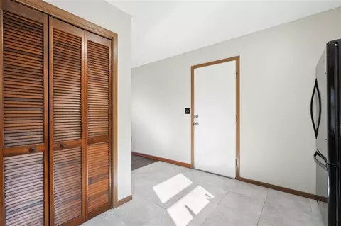 Entry Way - 1510 North Dr, Ely, IA 52227 photo 1 of 3
