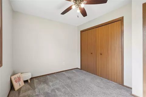 Bedroom - 1510 North Dr, Ely, IA 52227 photo 5 of 6