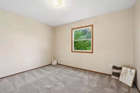 Bedroom - 1510 North Dr, Ely, IA 52227 photo 6 of 6