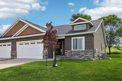 3000 Sunflower St, Ely, IA 52227