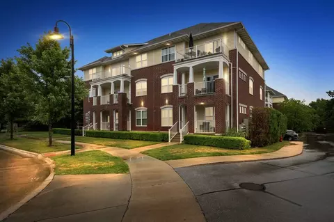 1164 Swisher St, Iowa City, IA 52245
